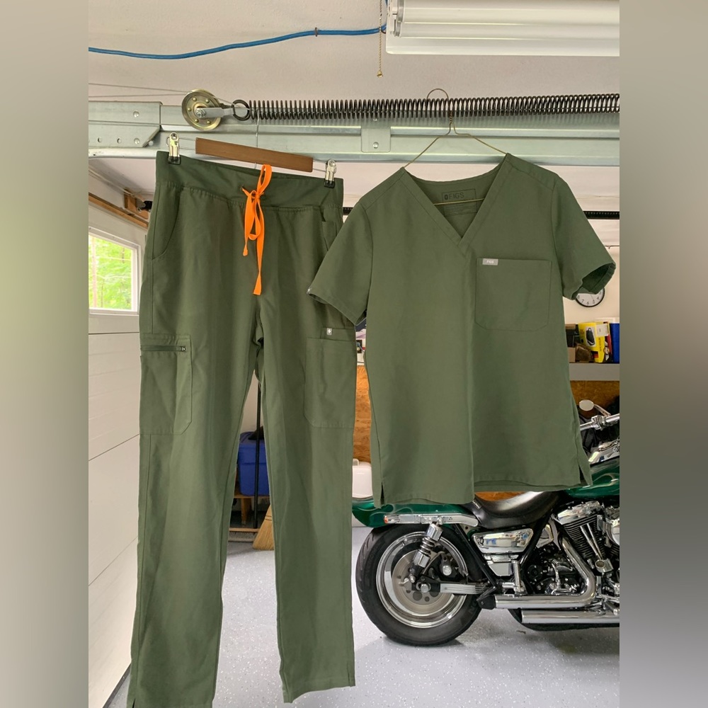Green Figs Scrubs